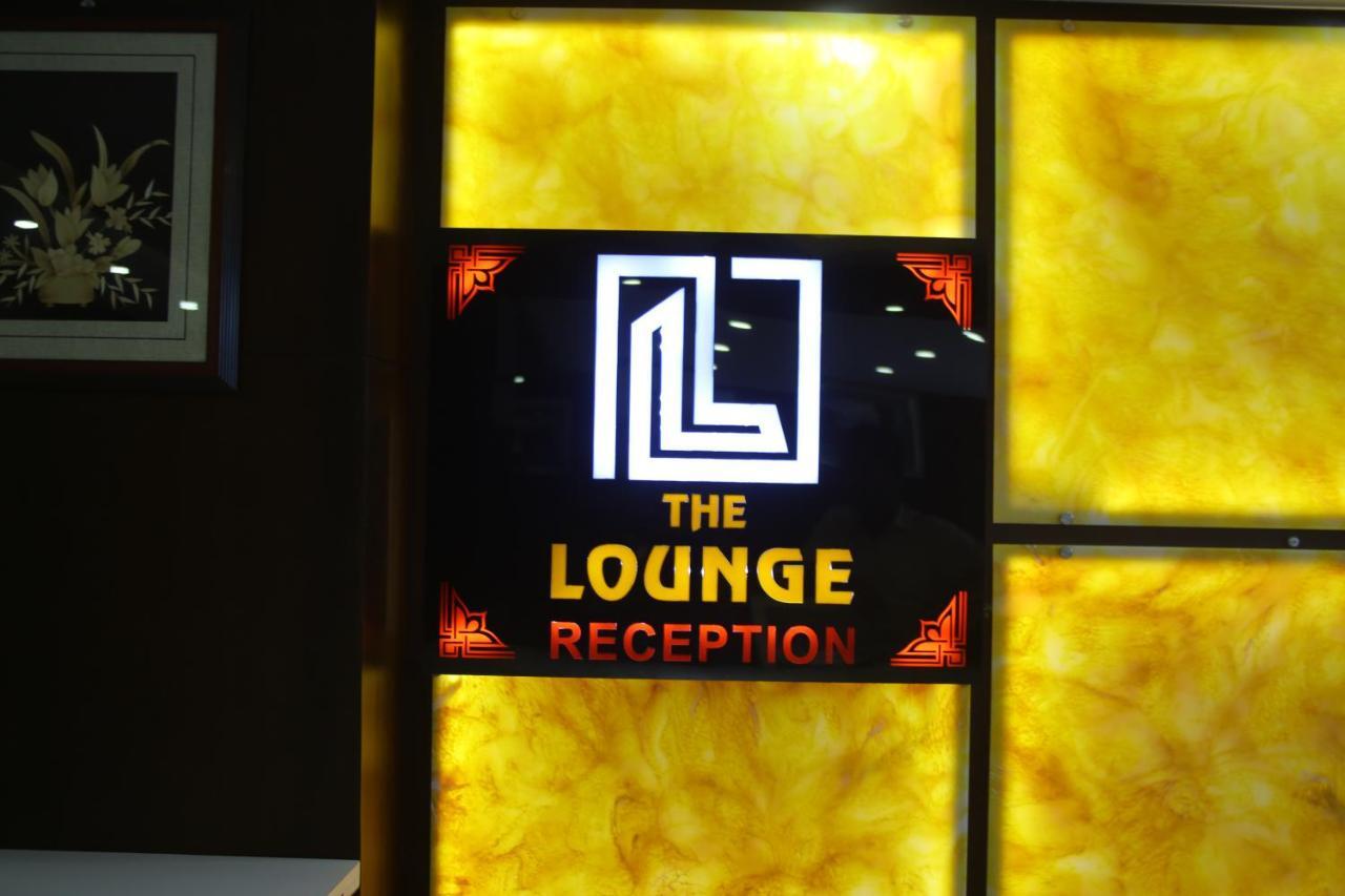 The Lounge Business Hotel Бангалор Екстериор снимка
